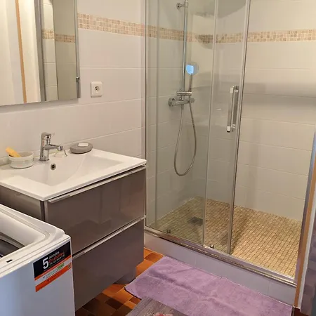 T3 Spacieux Climatise - 5 Pers - Pres Plage, Centre & Animations - Parking Prive - Fr-1-797-22 Apartment